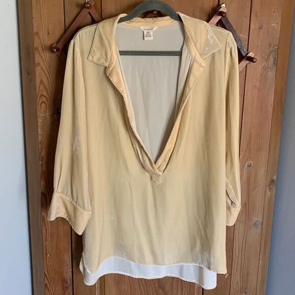 Sundance pale yellow velvet silk deep V-neck tunic top - Picture 1 of 8